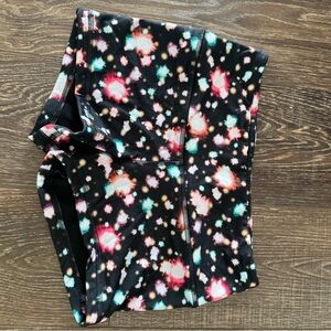 **DONATED**
Fleo Kids Shorts with Black and Pink Burst Pattern